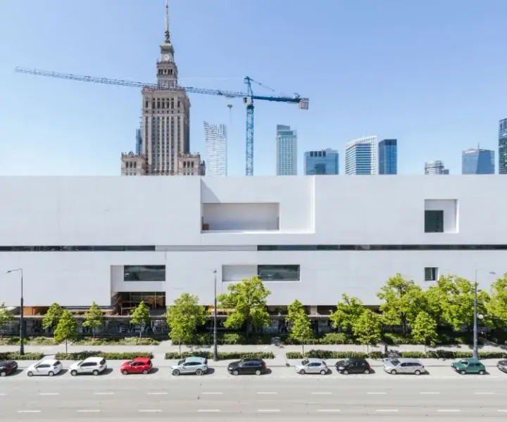 Kto zaprojektował muzeum sztuki nowoczesnej w Warszawie? Poznaj architekta