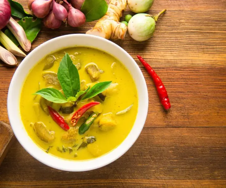 Jak smakuje curry? Odkryj wyjątkowe smaki i aromaty tej potrawy