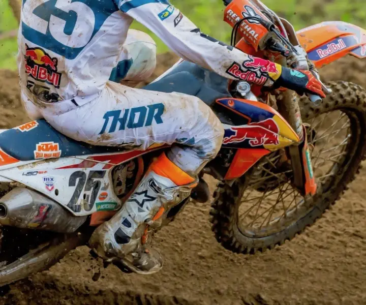 Co to jest "cross"? Motocross, trening i inne znaczenia