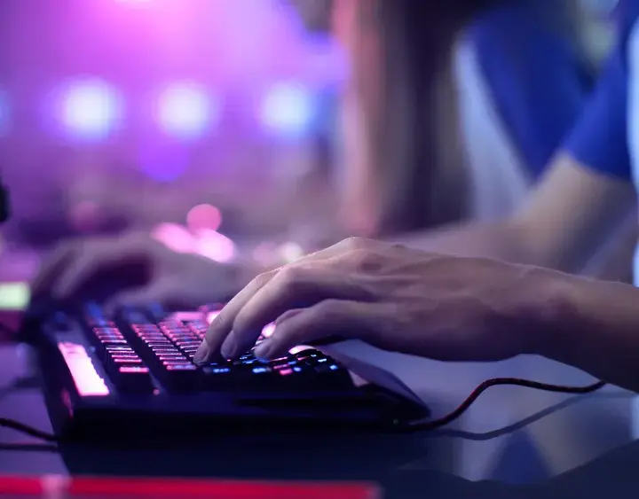 Czym jest e-sport? Definicja i rodzaje rozgrywek dla graczy
