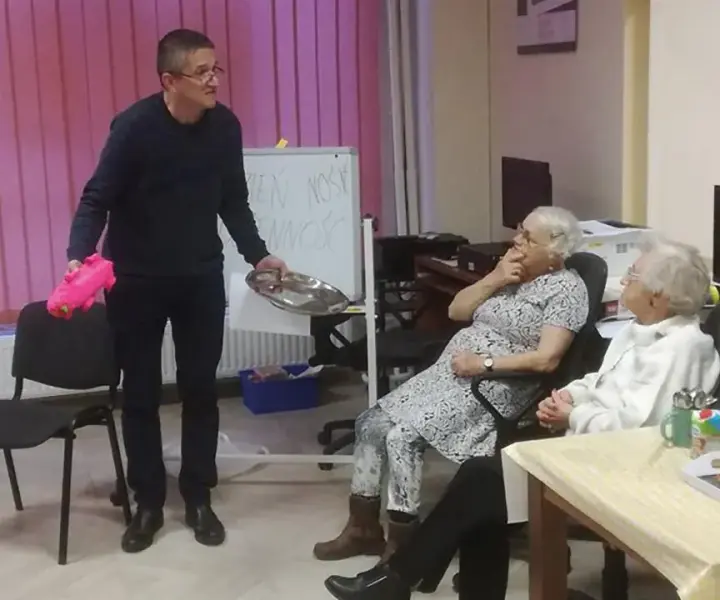 Gotowy scenariusz zajęć integracyjnych dla seniorów - krok po kroku