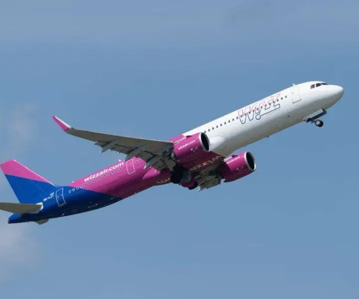 Wizz Air ile można przewieźć alkoholu? Oto ważne zasady i limity