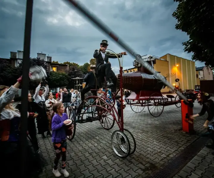 Buduar czy teatr: co wybrać dla najlepszego doświadczenia w grze?