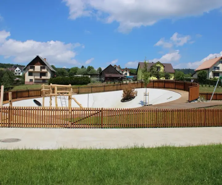 Bartkowa Posadowa atrakcje: odkryj nowe miejsca nad Jeziorem Rożnowskim