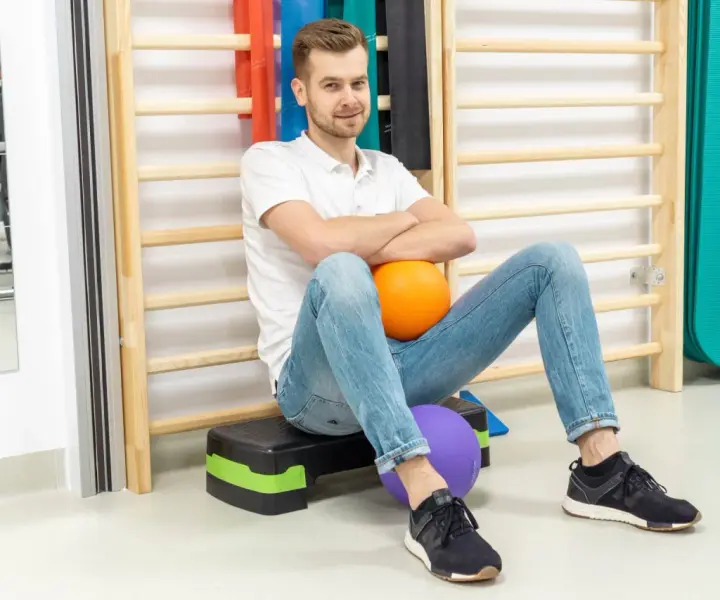 Fizjoterapeuta czy warto? Poznaj zalety i wady tego zawodu