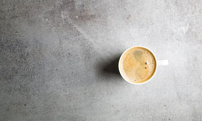 Caffe crema – co to za kawa i jak ją przygotować? Poznaj różnice