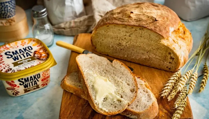 Jak upiec wiejski chleb na zakwasie godny smakosza? To sekret!