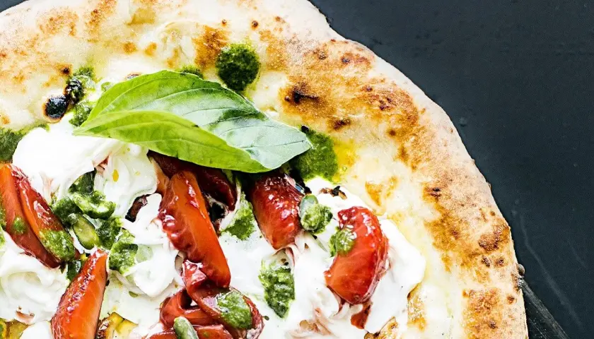 Pizza: Która ma najmniej kalorii? Praktyczny przewodnik