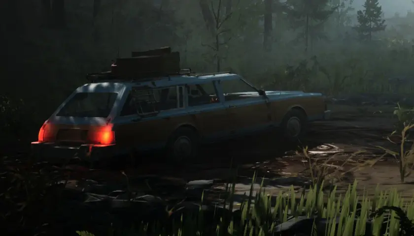 Stary kombi z bagażem na dachu, z zapalonymi czerwonymi światłami, utknął na błotnistej drodze w lesie. To może być początek niebezpiecznej przygody w Pacific Drive.