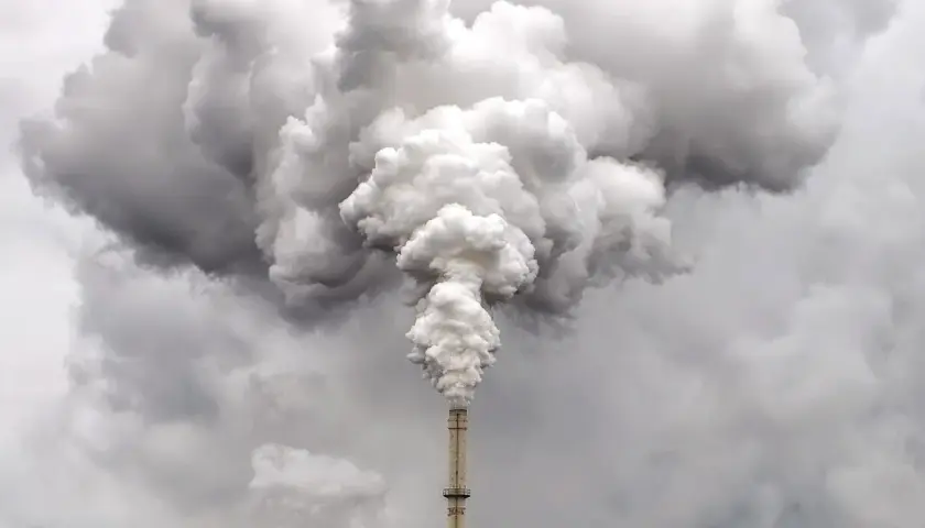 Smog: Czym jest, skąd się bierze i jak chronić zdrowie?