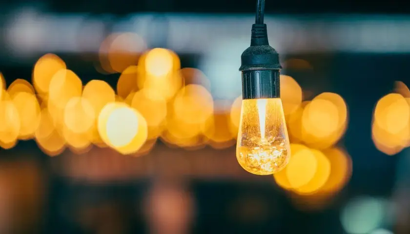Lampy z recyklingu: Stwórz DIY lub kup. Eko-design dla Twojego domu!