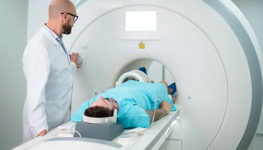 Skutki uboczne po rezonansie magnetycznym: co musisz wiedzieć przed badaniem