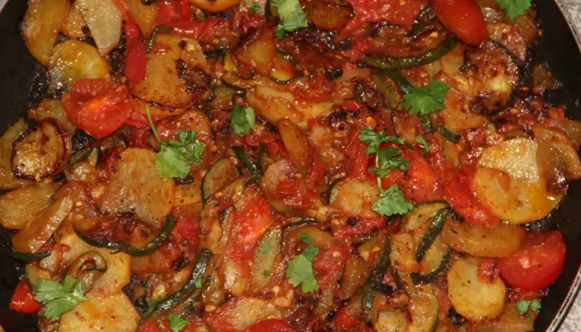Les meilleures épices avec courgette et tomate pour des plats savoureux