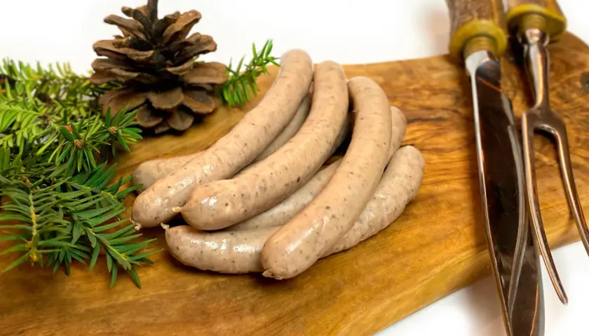 Jakie przyprawy do kiełbasy z dzika, aby uzyskać wyjątkowy smak?