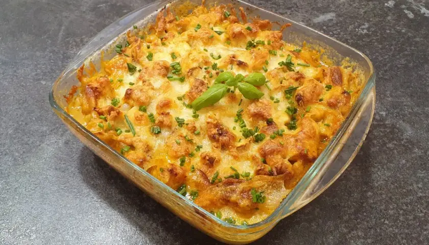 Keto zapiekanka z kurczakiem, która zachwyci smakiem i zdrowiem