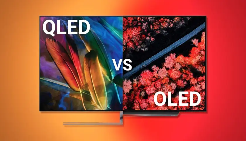 QLED vs OLED: Ein geteilter Bildschirm zeigt bunte Federn und eine Luftaufnahme eines Waldes.