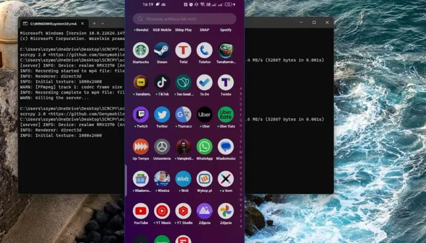 Nagrywanie ekranu Android na komputerze przez scrcpy. Widok telefonu z aplikacjami, w tym TikTok, Uber, WhatsApp.