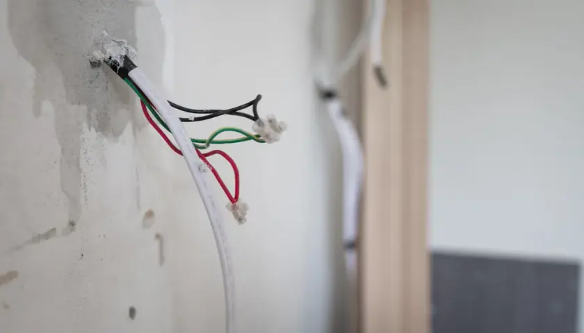 Jak nauczyć się elektryki i uniknąć najczęstszych błędów w nauce