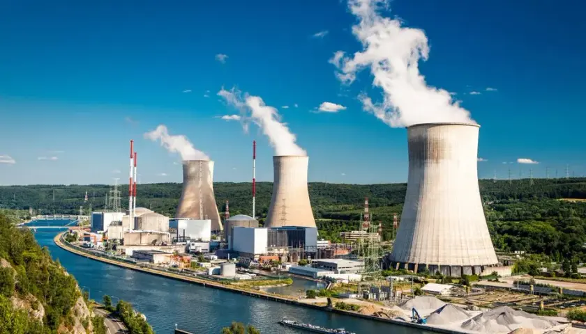 Ile uranu zużywa elektrownia jądrowa rocznie? Fakty i porównania