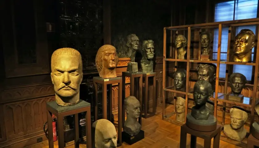 Muzeum Rzeźby Alfonsa Karnego w Białymstoku: Co warto wiedzieć?