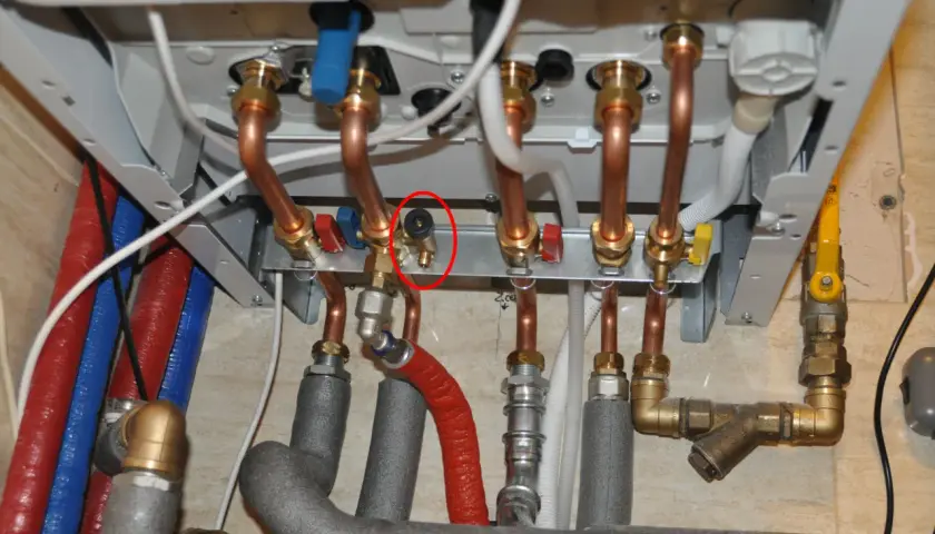 Piec Saunier Duval Isotwin Condens: Wydajny system grzewczy