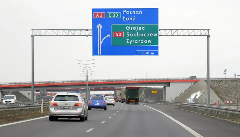 Ile można jechać na autostradzie? Sprawdź limity prędkości dla pojazdów