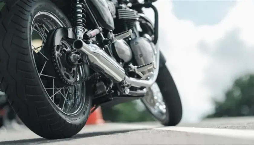 Ciśnienie w oponach motocykla: klucz do bezpiecznej jazdy