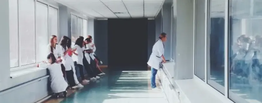 Co można robić po studiach biotechnologii? Odkryj ciekawe kariery