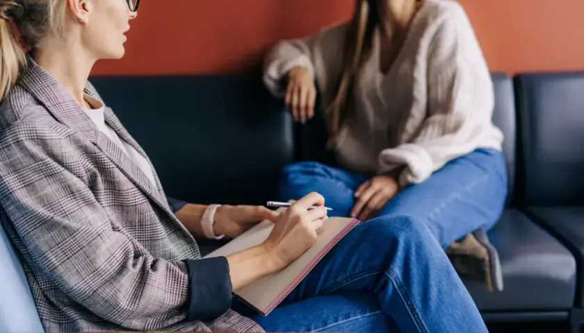 Terapia integracyjna – jak łączenie metod terapeutycznych zmienia życie na lepsze