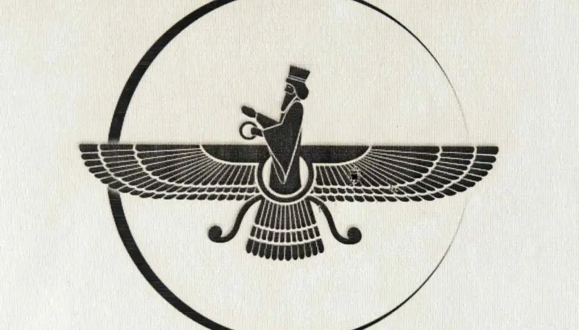 Symbol Faravahar, przedstawiający skrzydlatego człowieka, jest kluczowym elementem zoroastryzmu.