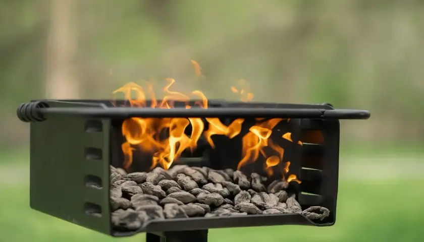 Grill gliniany: odkryj jego zalety i porównania z innymi grillami