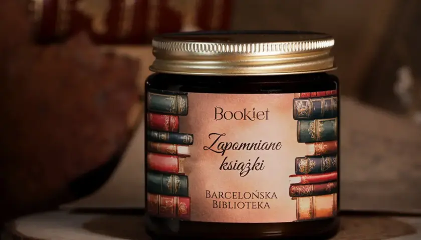 Świeczka o zapachu książki - stwórz magiczną atmosferę podczas czytania