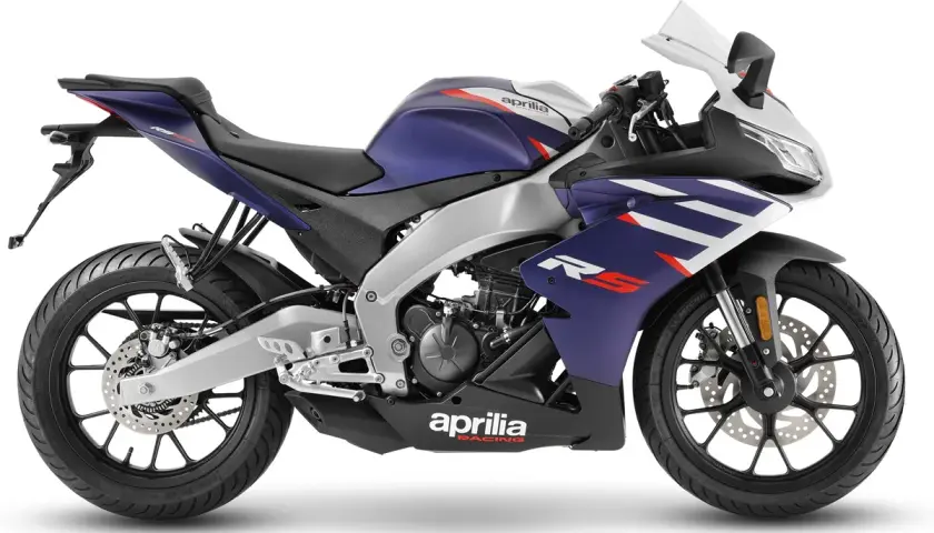 Aprilia RS 125 4T azul y plateada, lista para la carretera.