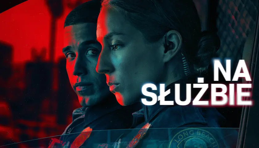Dwoje policjantów w radiowozie, gotowi do akcji. Serial "Na służbie" pokazuje ich codzienne wyzwania.
