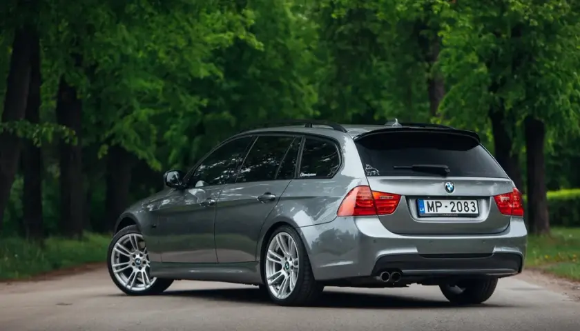 BMW E90 kombi – co musisz wiedzieć przed zakupem tego auta?