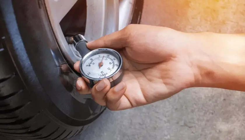 Ile powietrza w oponach 225/45 r17? Sprawdź, aby uniknąć problemów