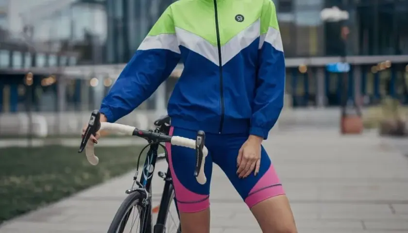 Modne stylizacje z kolarkami: poznaj najlepsze inspiracje i trendy
