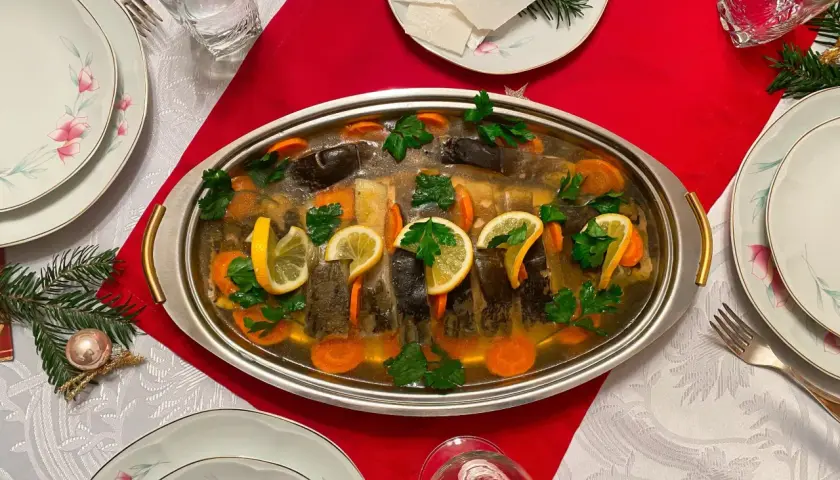 Jak zrobić karpia w galarecie - tradycyjny przepis na Wigilię