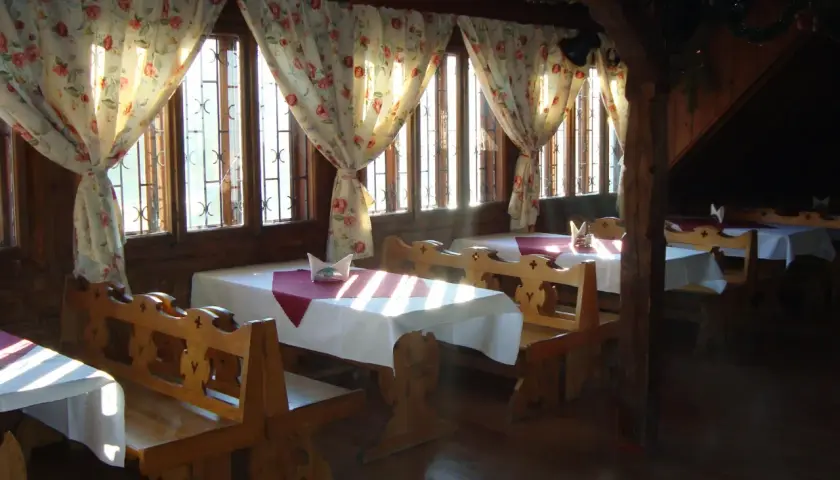 Gdzie zjeść w Krościenku nad Dunajcem? Najlepsze lokale na posiłek