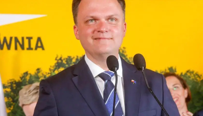 Ile wzrostu ma Hołownia? Zaskakujące fakty o jego wysokości