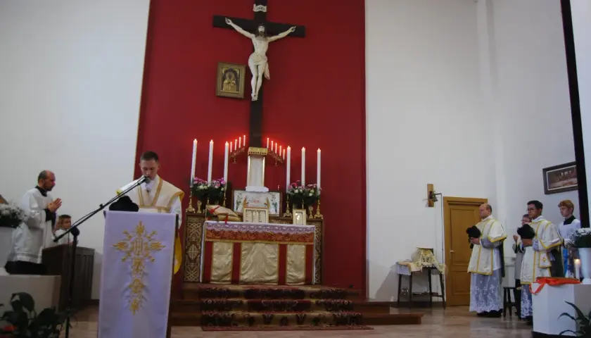 O której godzinie jest litania do Matki Bożej - aktualne godziny nabożeństw