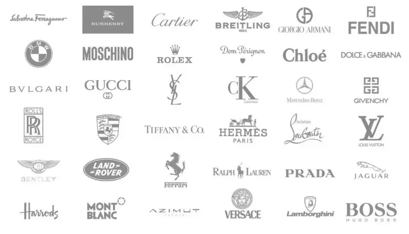 Kolekcja logotypów znanych marek, w tym wiele amerykańskich marek odzieżowych, takich jak Calvin Klein, Ralph Lauren, czy BOSS.