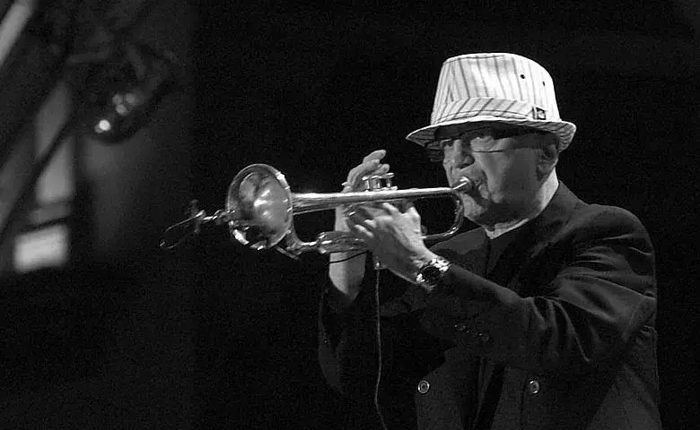 Tomasz trębacz jazzowy: biografia, osiągnięcia i styl gry