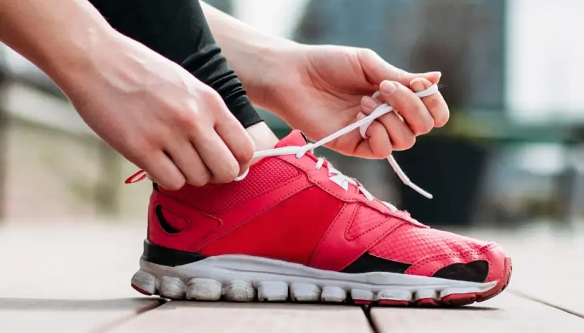 Cómo elegir zapatillas para correr y evitar lesiones en el intento
