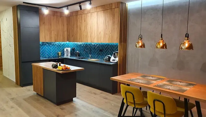 Ściana w kuchni: wybierz materiał idealny inspiracje i porady