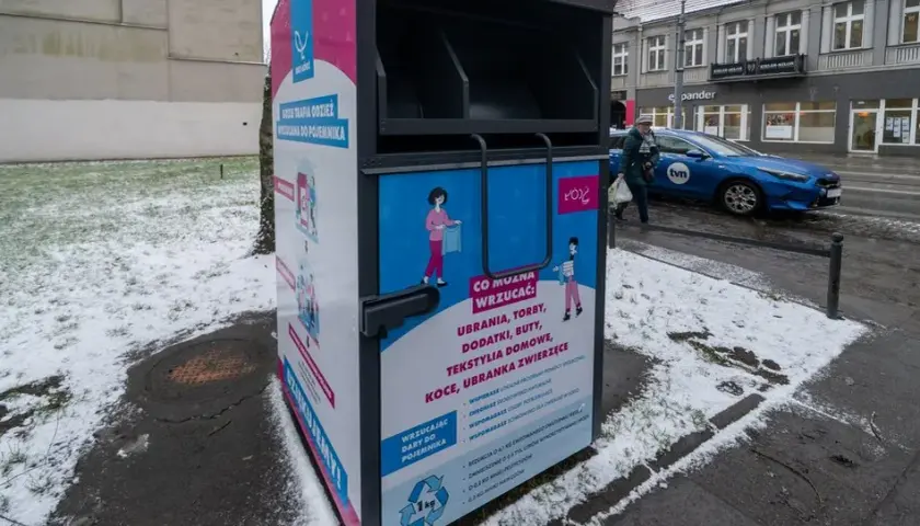 W czym wyrzucać śmieci? BIO, tekstylia i zmiany od 2025.