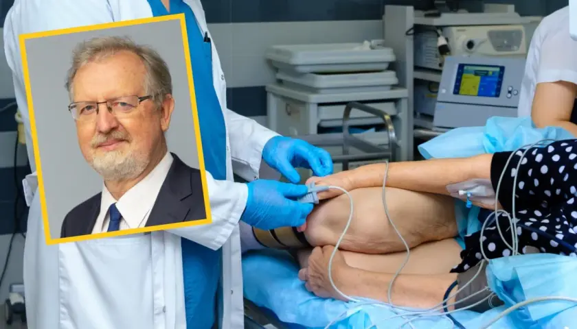 Lekarz w okularach wyjaśnia, co to kolonoskopia, podczas gdy pacjentka jest przygotowywana do zabiegu.