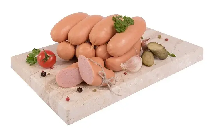 Ile kcal ma parówka? Sprawdź kaloryczność różnych rodzajów
