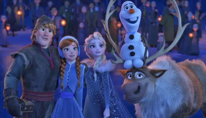 Kristoff, Anna, Elsa, Olaf und Sven in einer winterlichen Szene. Ein fröhlicher Moment aus der weihnachtsgeschichte film kinder.