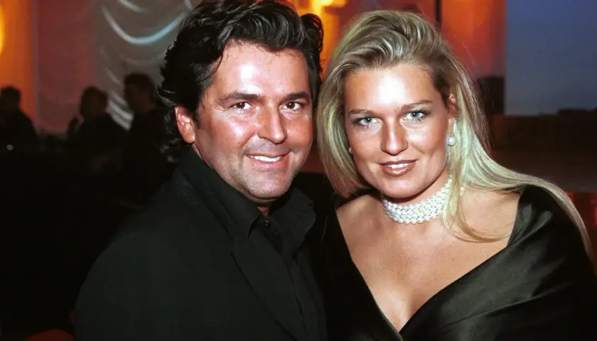 Thomas Anders z żoną z Polski, Norą, na eleganckim evencie.
